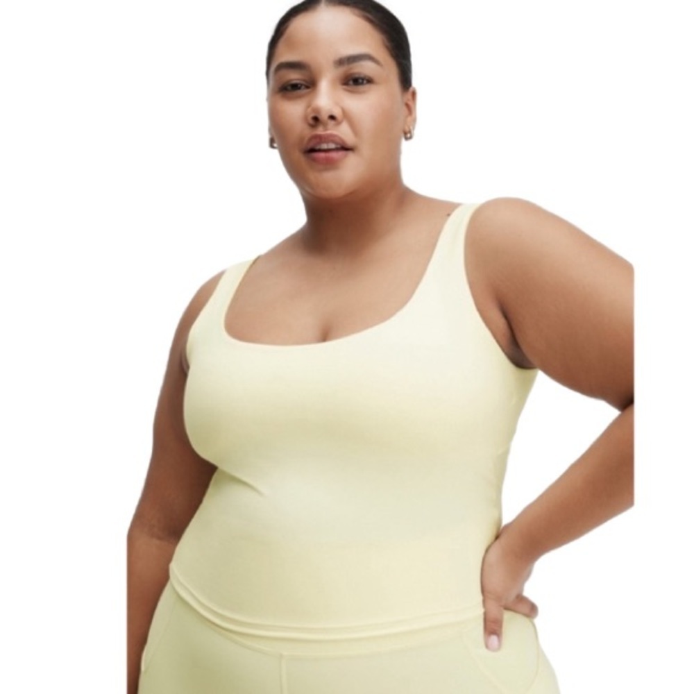 Fabletics Oasis Twist Back Built In Bra Tank Buttermilk Size 1X NWT Athletic